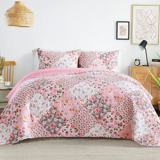 【Summervibes】Whale Flotilla Reversible Patchwork Quilts, Lightweight Boho Printed Bedspreads Coverlets Quilt Bedding Set with 2 Pillow Shams for King/Queen size, 1 Pillow Sham for Twin size, Soft for All Seasons
