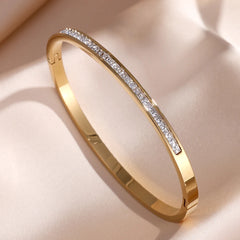 ZAKOL Ensemble de 5/1 Bracelets Scintillants en Acier Inoxydable Incrustés de Zircon pour Femme, Bracelets Joncs Empilables, Bijoux Tendance qui ne se Décolorent pas, Idée Cadeau