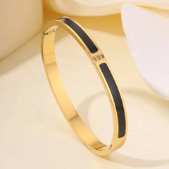 Damen-Armbandset aus Edelstahl, Blumen-Nageldesign, lässiger Stil, elegantes Schmuckarmband für Frauen, perfektes Geschenk für sie, hochwertiges Armband