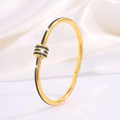Damen-Armbandset aus Edelstahl, Blumen-Nageldesign, lässiger Stil, elegantes Schmuckarmband für Frauen, perfektes Geschenk für sie, hochwertiges Armband