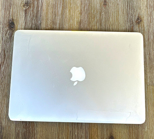 Apple MacBook Air 13.3in 2017 i5 1.8GHz 8GB 128GB SSD Silver A1466