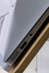 Apple MacBook Air 2015 13-Inch A1466 Core i5 8GB RAM No SSD – 19 Cycles
