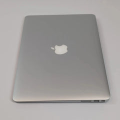 Apple MacBook Air 2015 13.3-Inch MJVE2LL/A Core i5 4GB RAM 128GB SSD Silver