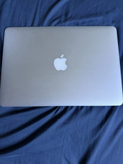 Apple MacBook Air 2017 13.3-Inch Core i5 4GB RAM 128GB SSD Silver