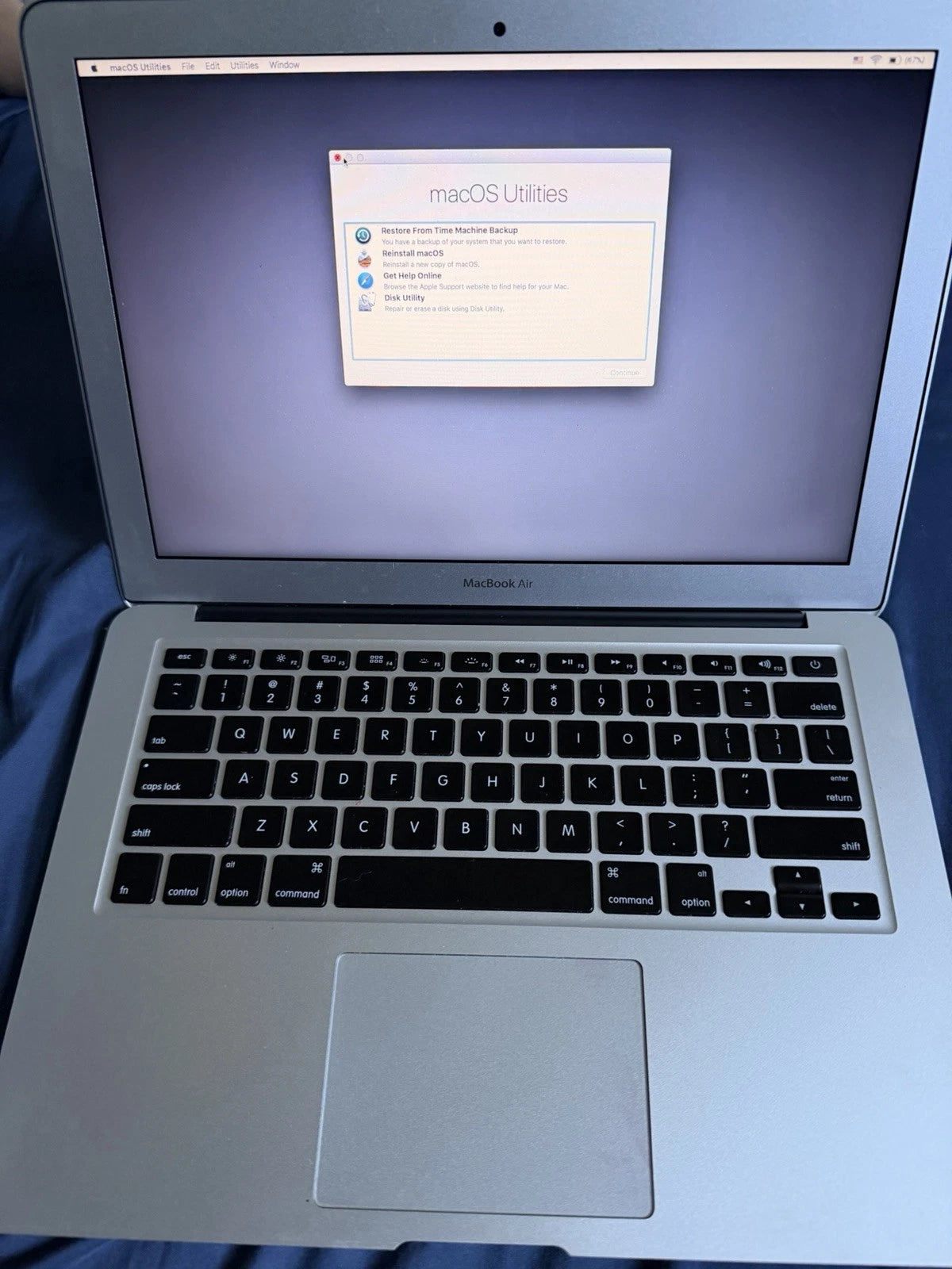 Apple MacBook Air 2017 13.3-Inch Core i5 4GB RAM 128GB SSD Silver