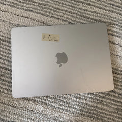 Apple MacBook Air 2022 13.6-Inch M2 8GB RAM 256GB SSD Silver – Bad LCD