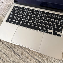 Apple MacBook Air 2022 13.6-Inch M2 8GB RAM 256GB SSD Silver – Bad LCD