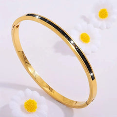Damen-Armbandset aus Edelstahl, Blumen-Nageldesign, lässiger Stil, elegantes Schmuckarmband für Frauen, perfektes Geschenk für sie, hochwertiges Armband