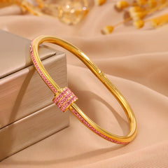 Damen-Armbandset aus Edelstahl, Blumen-Nageldesign, lässiger Stil, elegantes Schmuckarmband für Frauen, perfektes Geschenk für sie, hochwertiges Armband