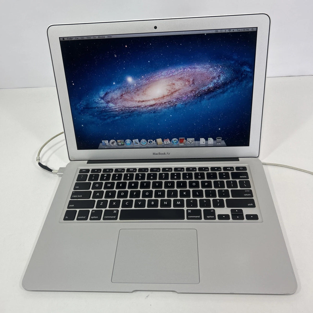 Apple MacBook Air A1466 2012 1.8GHz Core i5 4GB Ram 250GB SSD Lion 10.7.5