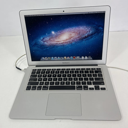 Apple MacBook Air A1466 2012 1.8GHz Core i5 4GB Ram 250GB SSD Lion 10.7.5