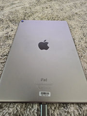 Apple iPad Pro A1673 32GB 9.7" WiFi Tablet Space Gray 95% battery