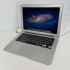 Apple MacBook Air A1466 2012 1.8GHz Core i5 4GB Ram 250GB SSD Lion 10.7.5