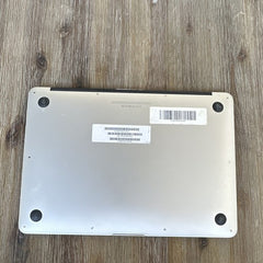 Apple MacBook Air 13.3in 2017 i5 1.8GHz 8GB 128GB SSD Silver A1466